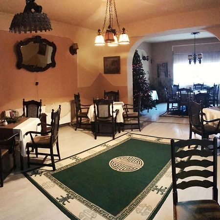 مبيت وإفطار Târgu-Mureş Vila Monica المظهر الخارجي الصورة